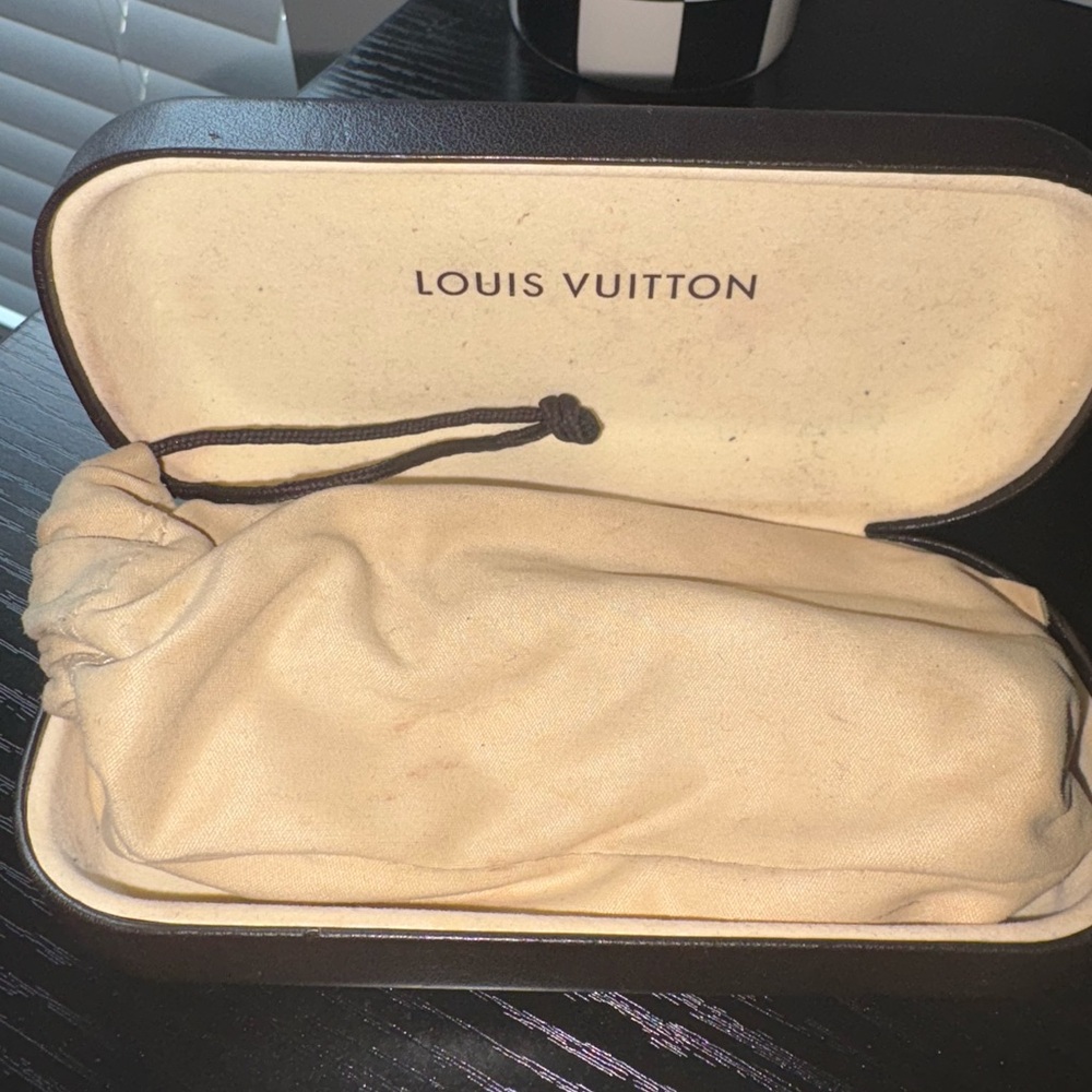 Louis Vuitton Black Sunglasses - Picture 4 of 4